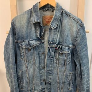 VINTAGE LEVI DENIM JACKET